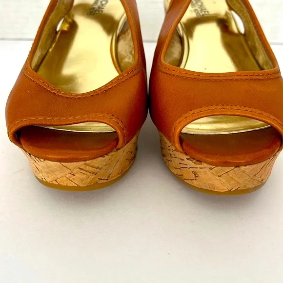 Michael Kors Wedges: S-8 - Picture 3 of 9